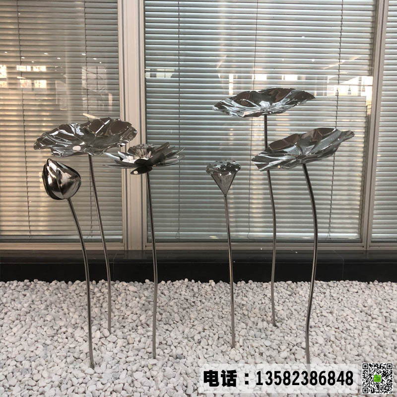 镜面不锈钢荷花雕塑案例实拍造型图片